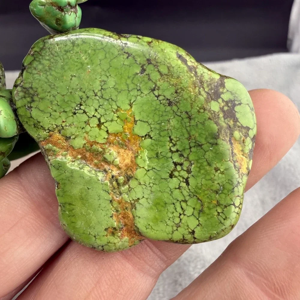 Vintage Statement Necklace Kelly Green Stone Layered HEAVY 18" - Picture 8 of 11